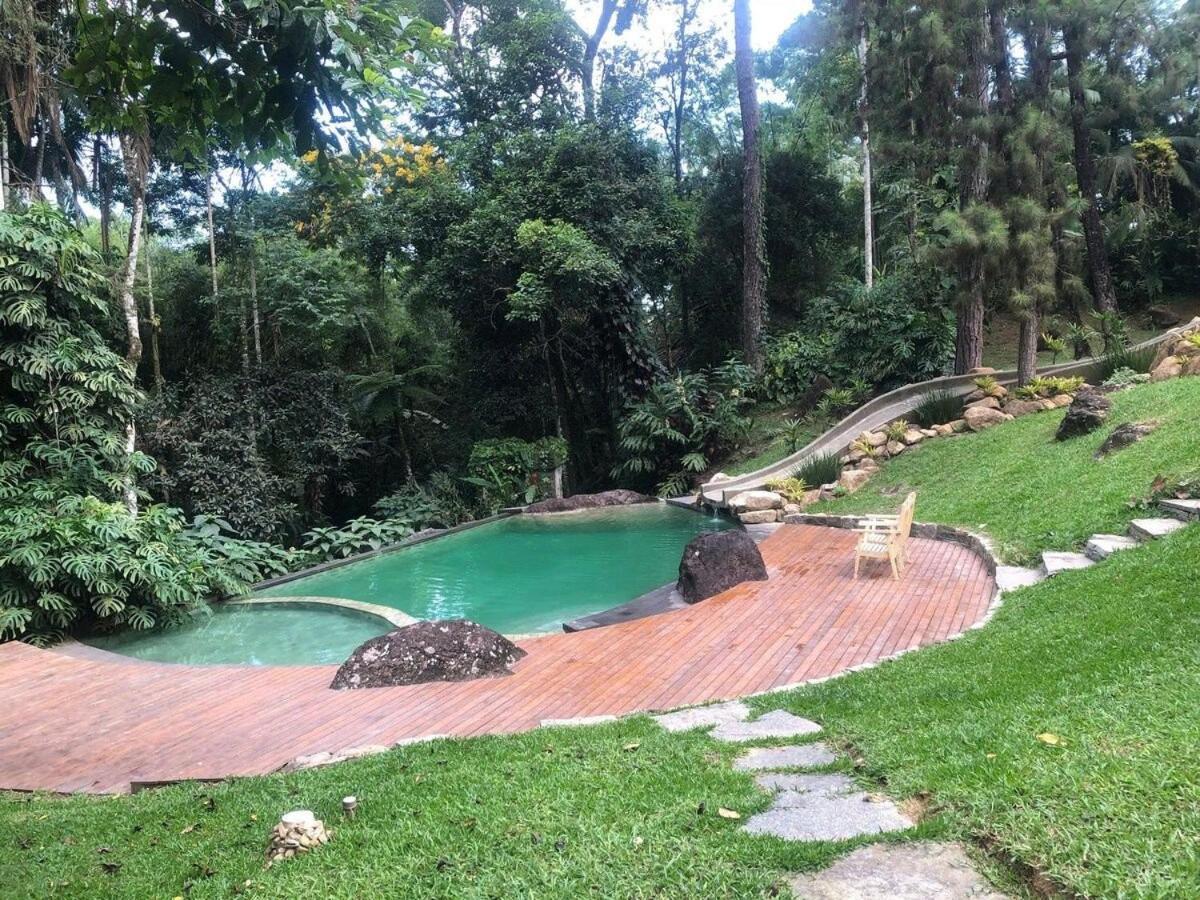 Refúgio romântico em meio à natureza Penedo  Extérieur photo